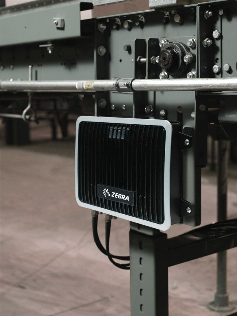 Thiết bị RFID UHF Zebra FX9600 giúp việc quản lý kho trở nên dễ dàng hơn